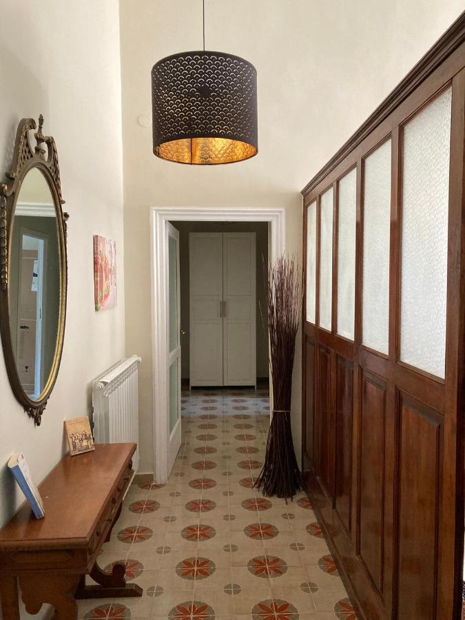 Apartment Domus Passpartenope, Naples